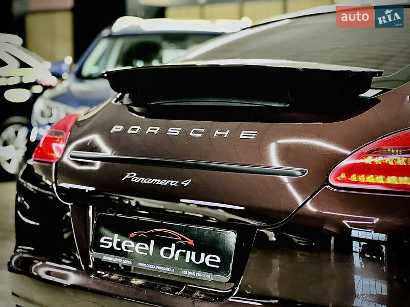 Фастбэк Porsche Panamera 2012 в Николаеве фото 7 Фастбэк Porsche Panamera 2012 в Николаеве