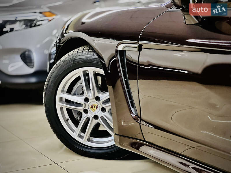 Фастбэк Porsche Panamera 2012 в Николаеве фото 11 Фастбэк Porsche Panamera 2012 в Николаеве