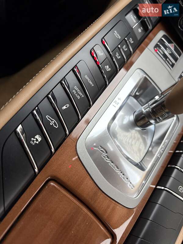 Фастбек Porsche Panamera 2013 в Києві фото 53 Фастбек Porsche Panamera 2013 в Києві