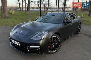 Фастбек Porsche Panamera 2017 в Києві