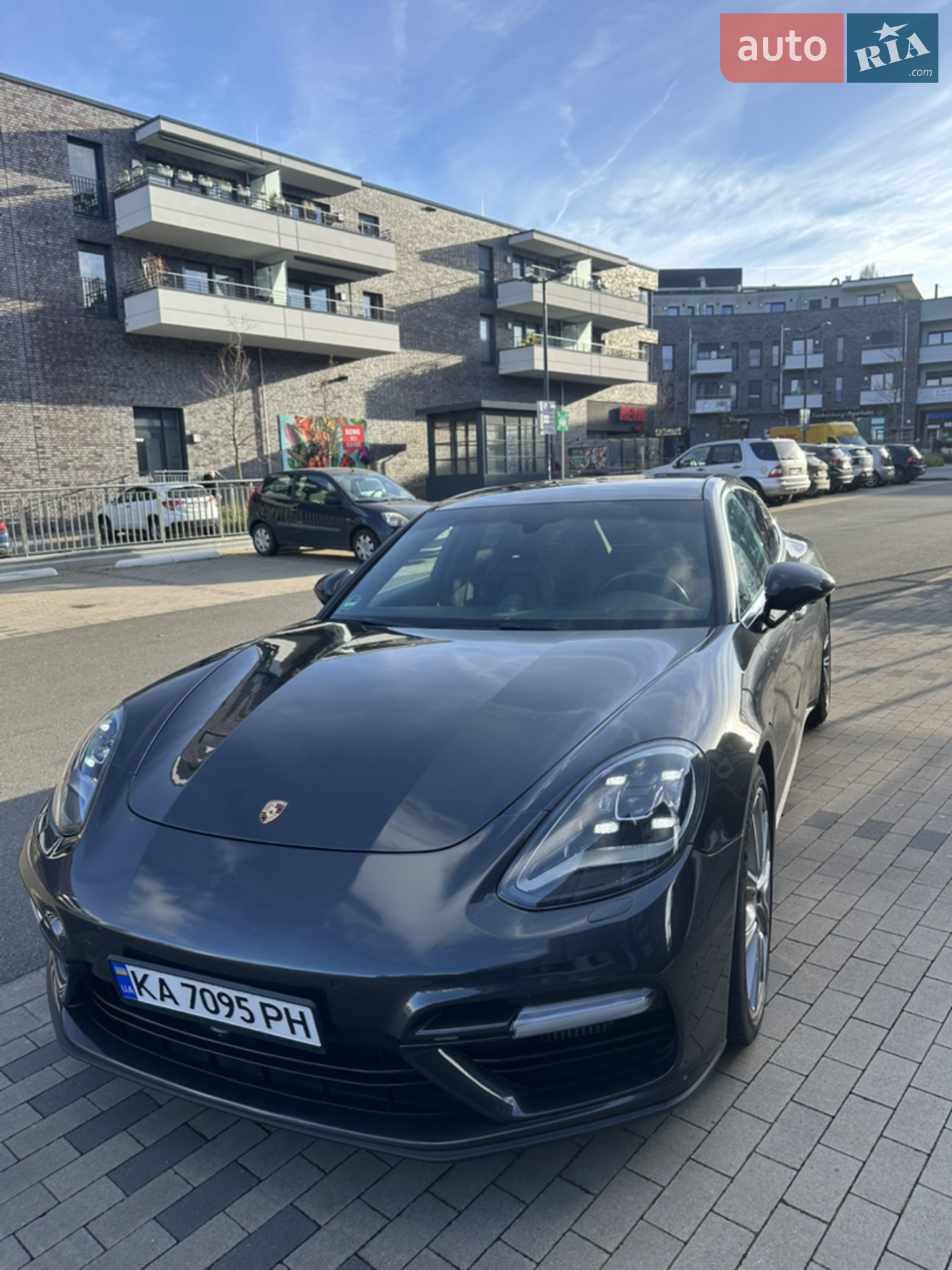 2017 Porsche Panamera - мініатюра 15
