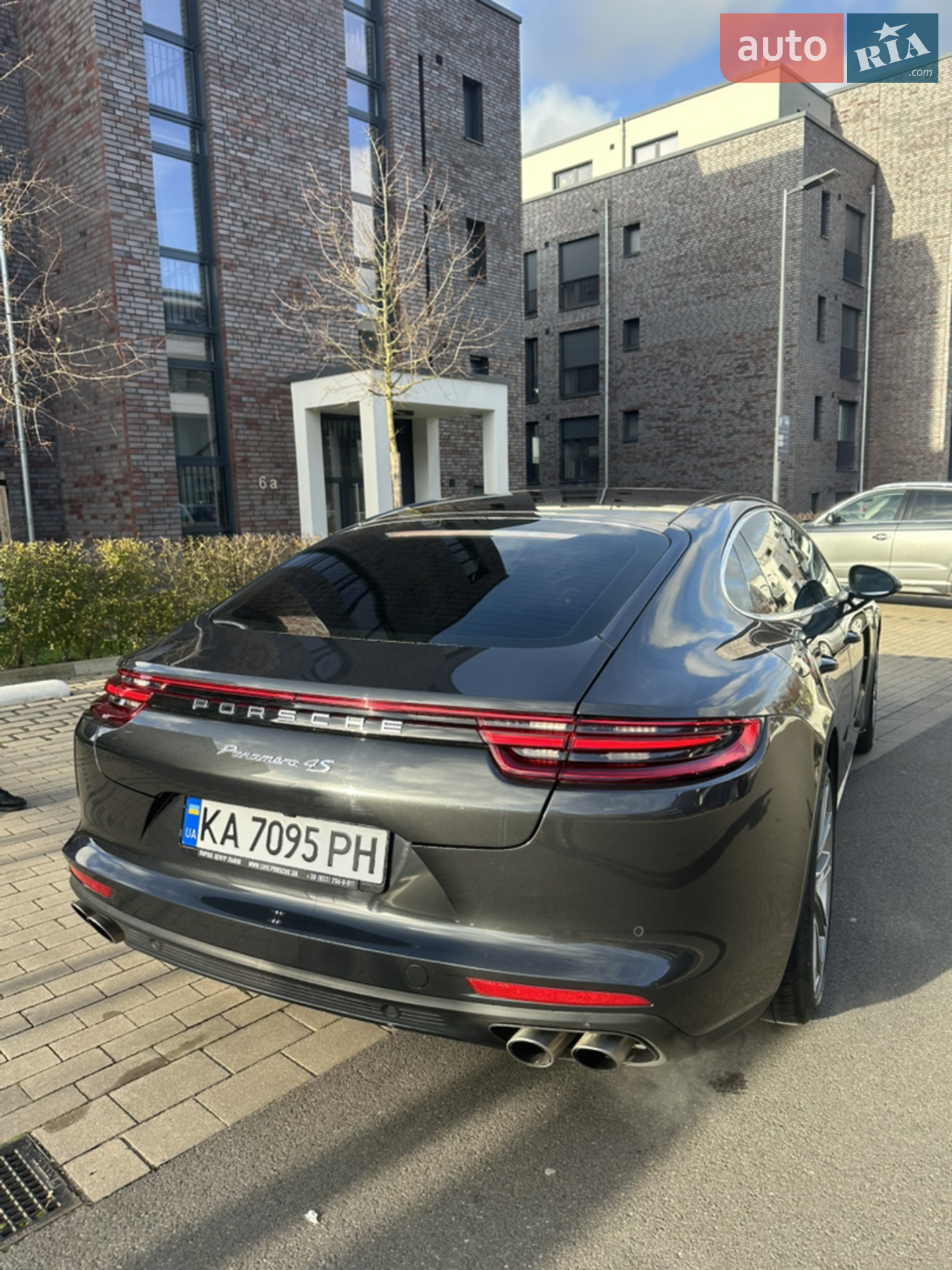 2017 Porsche Panamera - мініатюра 32