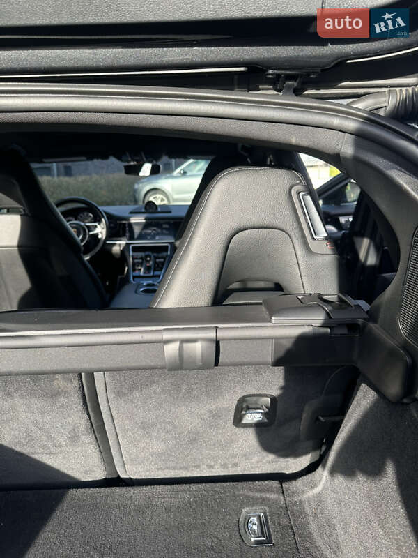 Фастбэк Porsche Panamera 2017 в Львове