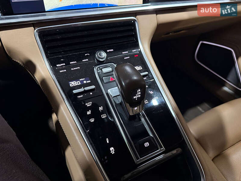 Фастбэк Porsche Panamera 2017 в Киеве фото 8 Фастбэк Porsche Panamera 2017 в Киеве