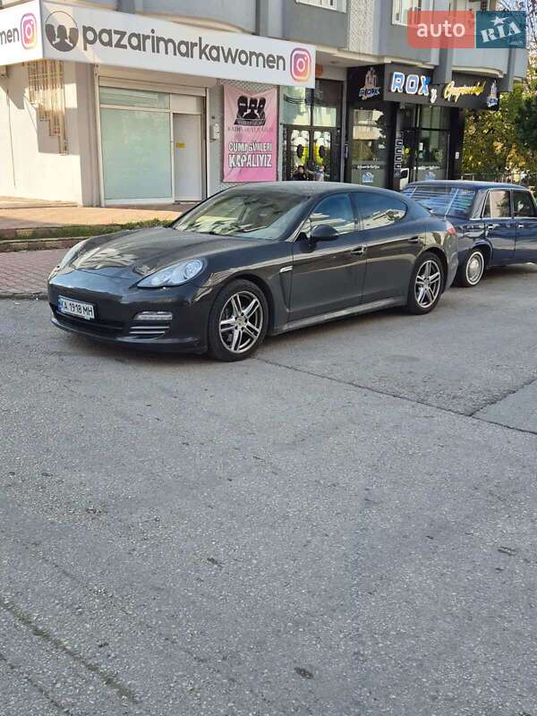 Porsche Panamera 2012