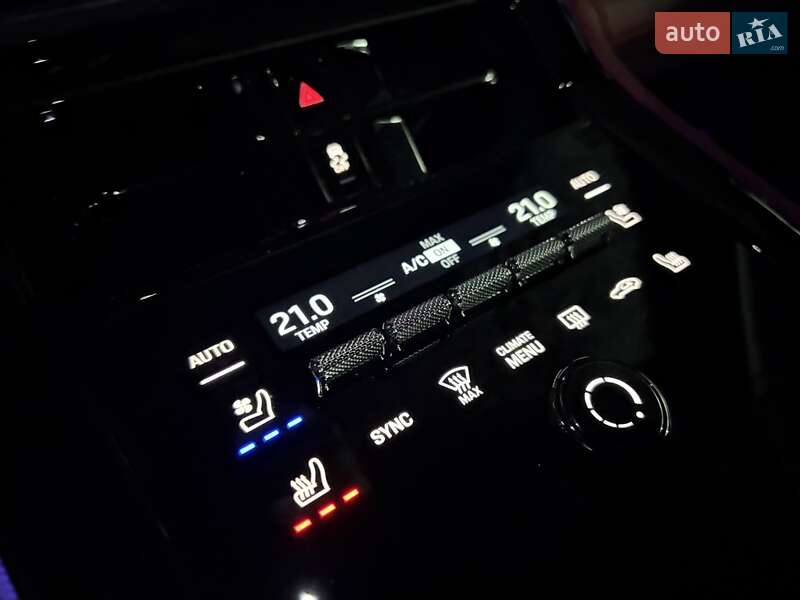 Фастбэк Porsche Panamera 2024 в Киеве фото 28 Фастбэк Porsche Panamera 2024 в Киеве