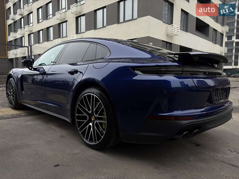 Фастбэк Porsche Panamera 2024 в Киеве фото 85 Фастбэк Porsche Panamera 2024 в Киеве