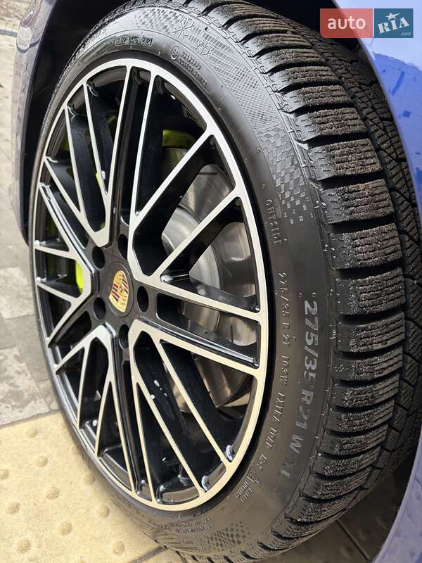 Фастбэк Porsche Panamera 2024 в Киеве фото 113 Фастбэк Porsche Panamera 2024 в Киеве