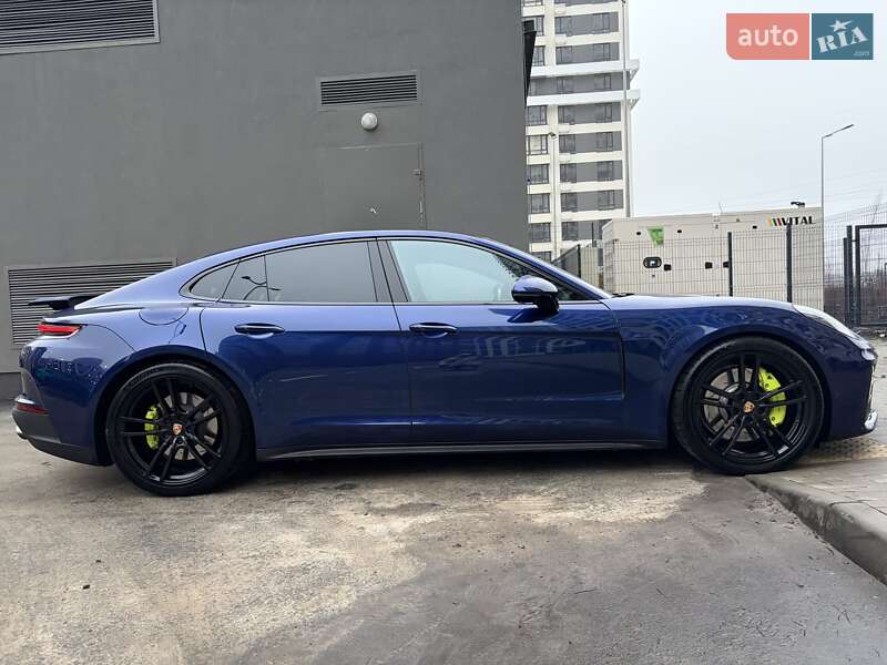 Фастбэк Porsche Panamera 2024 в Киеве фото 170 Фастбэк Porsche Panamera 2024 в Киеве