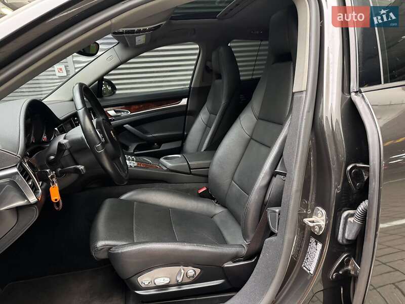 Фастбек Porsche Panamera 2012 в Києві фото 8 Фастбек Porsche Panamera 2012 в Києві