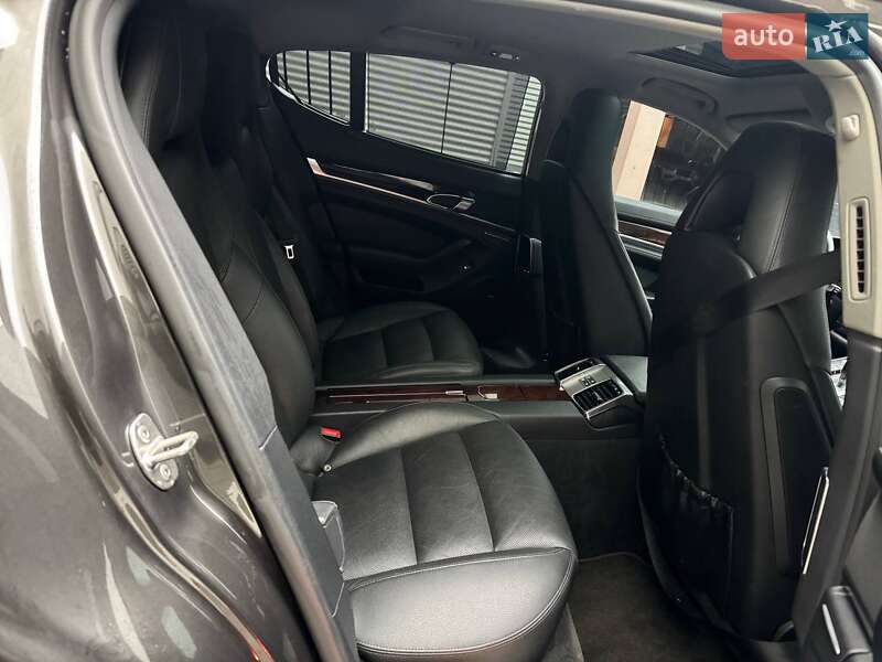 Фастбек Porsche Panamera 2012 в Києві фото 10 Фастбек Porsche Panamera 2012 в Києві