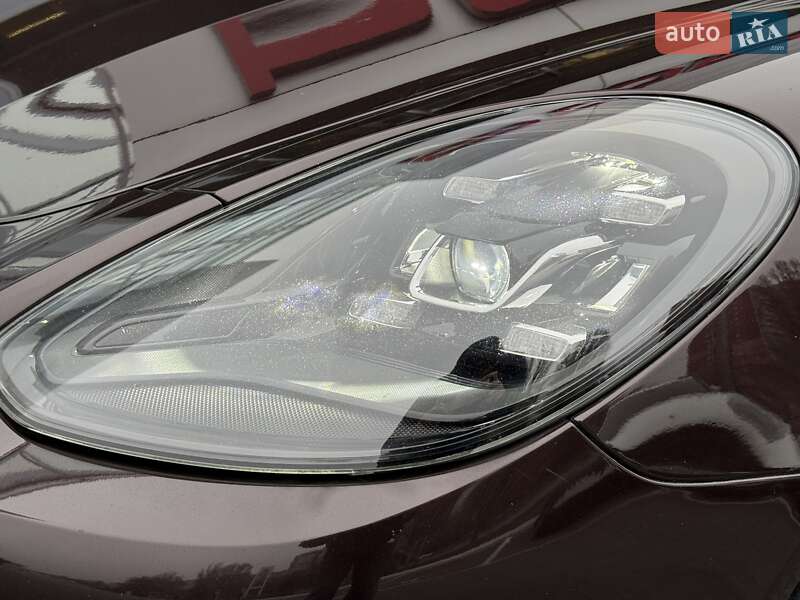Фастбек Porsche Panamera 2017 в Дніпрі фото 10 Фастбек Porsche Panamera 2017 в Дніпрі