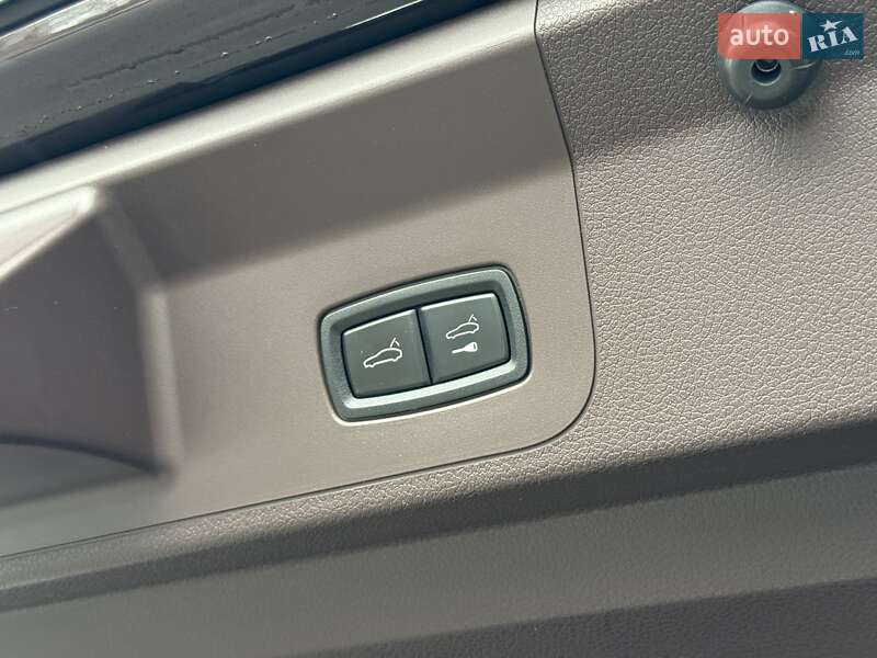 Фастбек Porsche Panamera 2017 в Дніпрі фото 39 Фастбек Porsche Panamera 2017 в Дніпрі