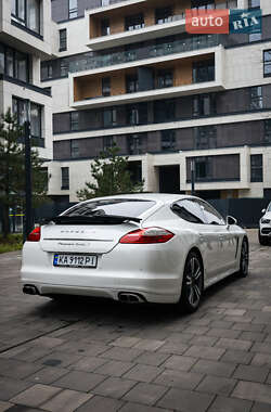 Фастбек Porsche Panamera 2011 в Києві