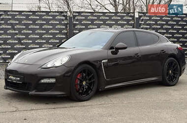Фастбэк Porsche Panamera 2010 в Киеве