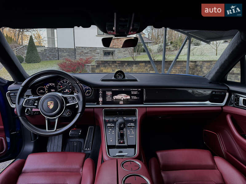 Фастбек Porsche Panamera 2018 в Тернополі