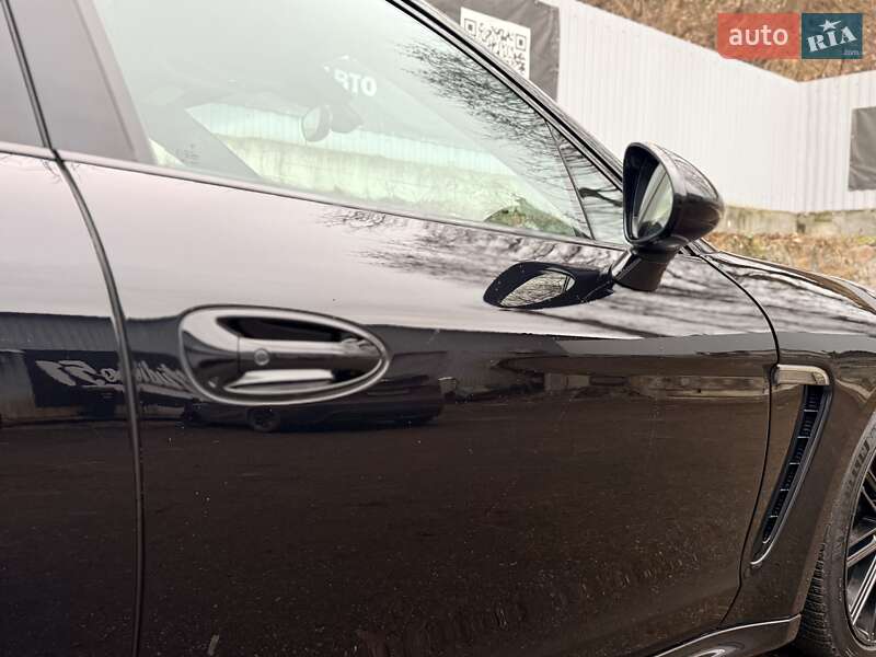 Фастбек Porsche Panamera 2016 в Києві