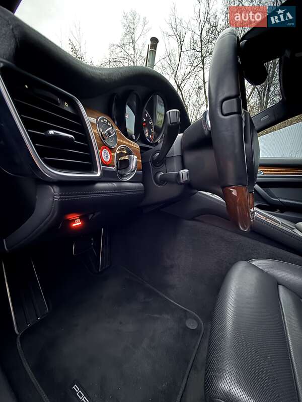 Фастбек Porsche Panamera 2016 в Києві