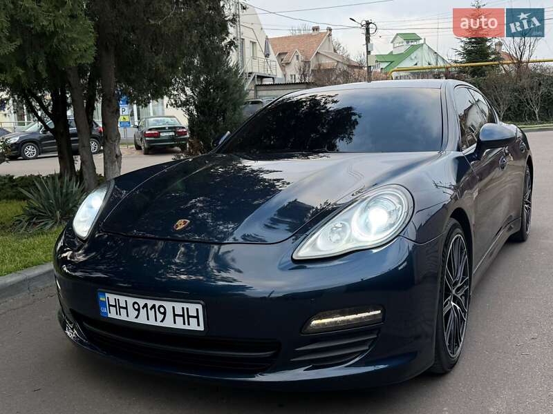 Porsche Panamera 2011