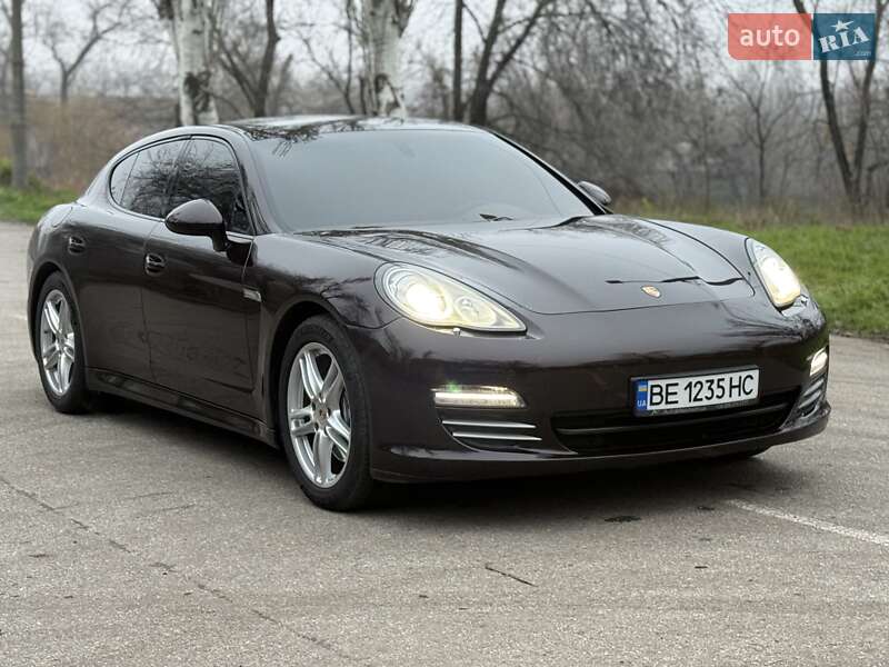 Фастбэк Porsche Panamera 2012 в Кривом Роге фото 9 Фастбэк Porsche Panamera 2012 в Кривом Роге