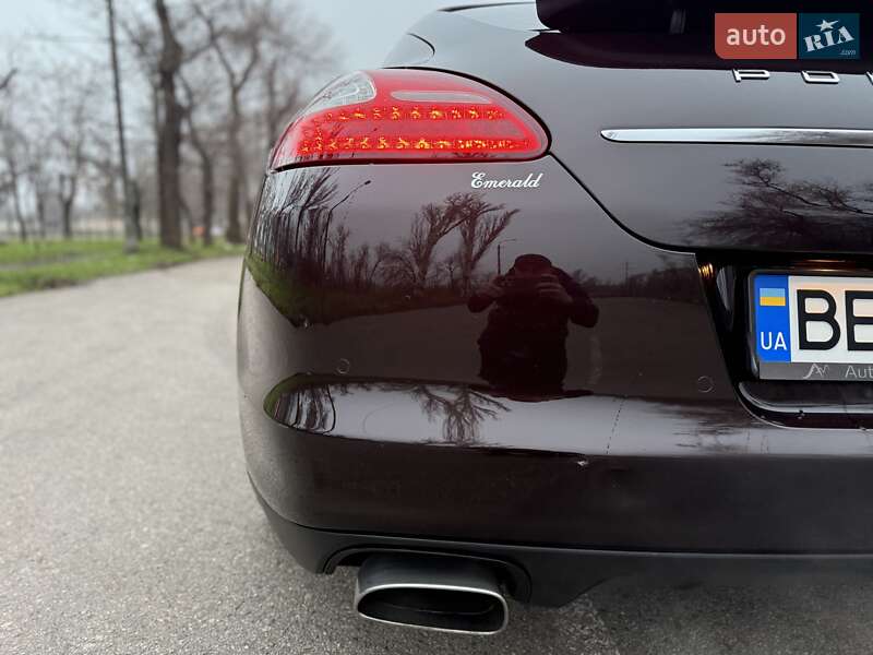Фастбэк Porsche Panamera 2012 в Кривом Роге фото 21 Фастбэк Porsche Panamera 2012 в Кривом Роге