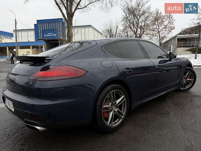Фастбек Porsche Panamera 2013 в Києві фото 56 Фастбек Porsche Panamera 2013 в Києві