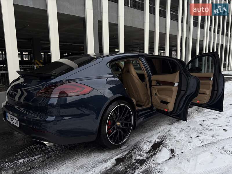 Фастбек Porsche Panamera 2013 в Києві фото 76 Фастбек Porsche Panamera 2013 в Києві
