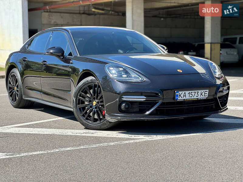 Фастбэк Porsche Panamera 2016 в Киеве