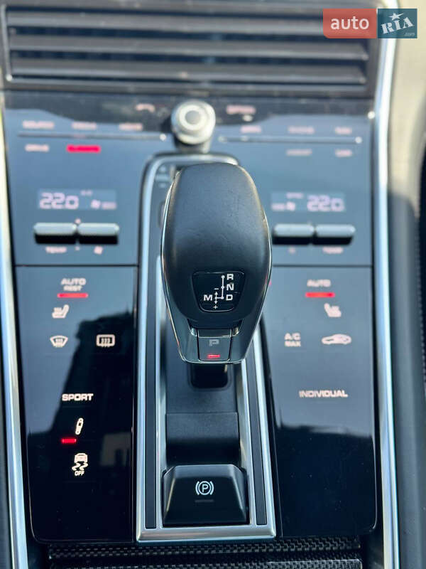 Фастбэк Porsche Panamera 2016 в Киеве