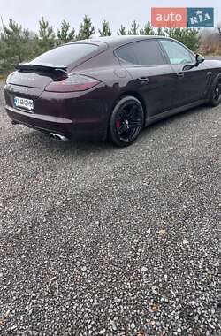 Фастбэк Porsche Panamera 2010 в Виннице