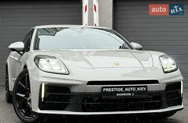 Фастбэк Porsche Panamera 2024 в Киеве