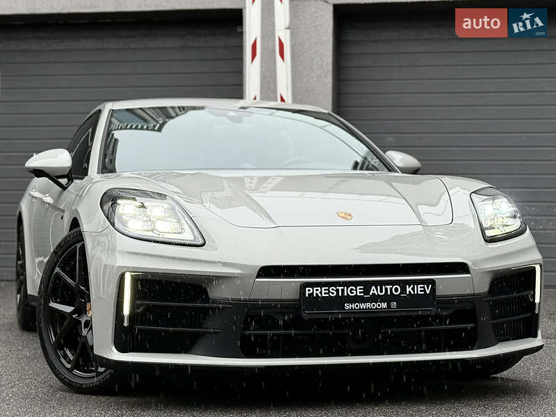 Porsche Panamera 2024