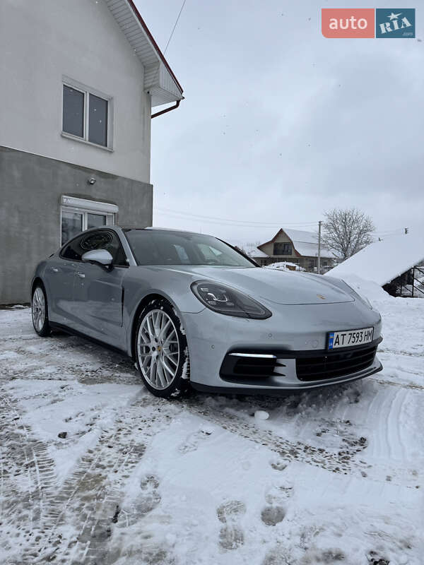 Фастбэк Porsche Panamera 2017 в Коломые фото Фастбэк Porsche Panamera 2017 в Коломые