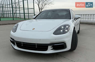 Фастбэк Porsche Panamera 2019 в Одессе