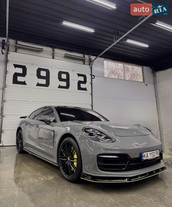 Універсал Porsche Panamera 2016 в Києві