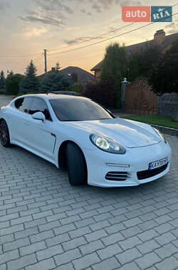 Фастбек Porsche Panamera 2015 в Білій Церкві