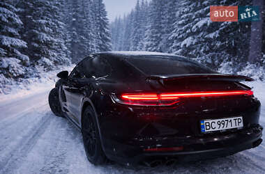 Фастбэк Porsche Panamera 2022 в Киеве