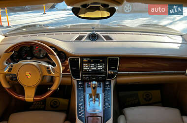 Фастбэк Porsche Panamera 2013 в Львове