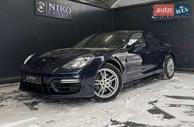 Фастбэк Porsche Panamera 2017 в Киеве