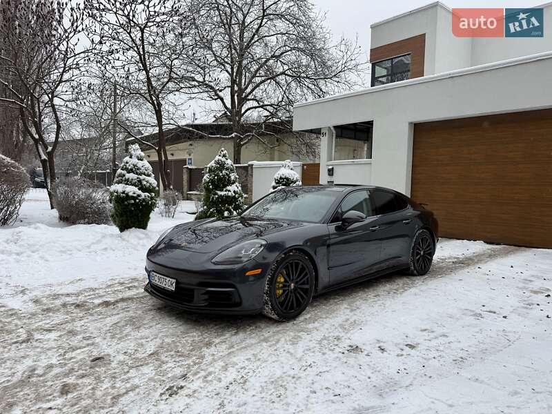 Фастбэк Porsche Panamera 2017 в Киеве фото 4 Фастбэк Porsche Panamera 2017 в Киеве