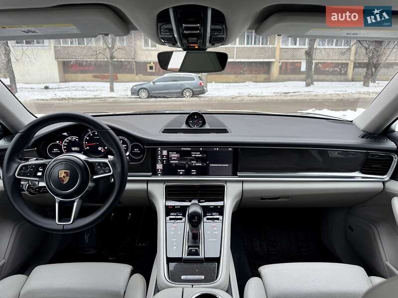 Фастбэк Porsche Panamera 2017 в Киеве фото 68 Фастбэк Porsche Panamera 2017 в Киеве