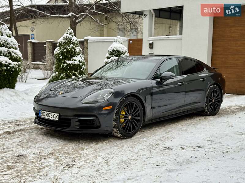 Фастбэк Porsche Panamera 2017 в Киеве фото 77 Фастбэк Porsche Panamera 2017 в Киеве