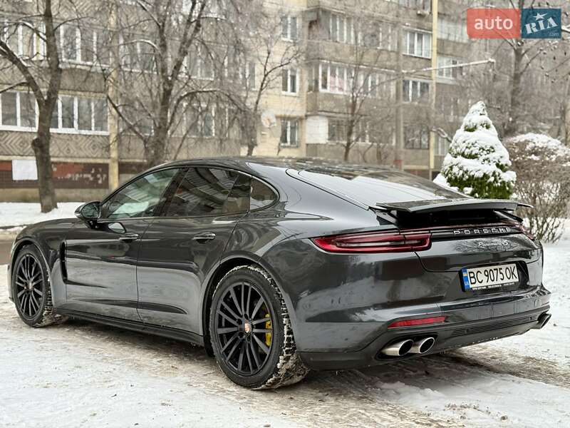 Фастбэк Porsche Panamera 2017 в Киеве фото 87 Фастбэк Porsche Panamera 2017 в Киеве