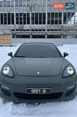 Фастбэк Porsche Panamera 2011 в Харькове