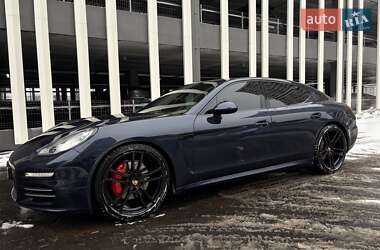 Фастбэк Porsche Panamera 2013 в Киеве