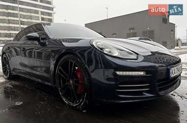 Фастбэк Porsche Panamera 2013 в Киеве