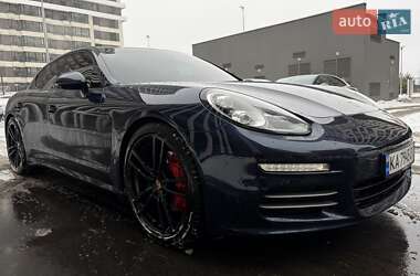 Фастбек Porsche Panamera 2013 в Києві