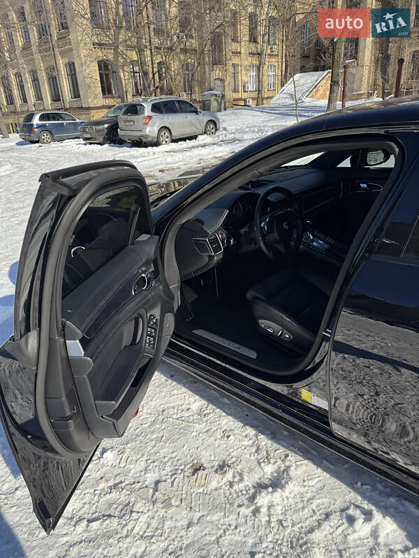 Фастбэк Porsche Panamera 2013 в Киеве