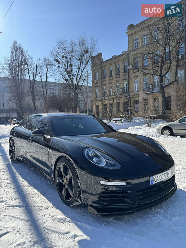 Фастбэк Porsche Panamera 2013 в Киеве