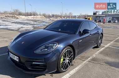 Фастбек Porsche Panamera 2021 в Києві